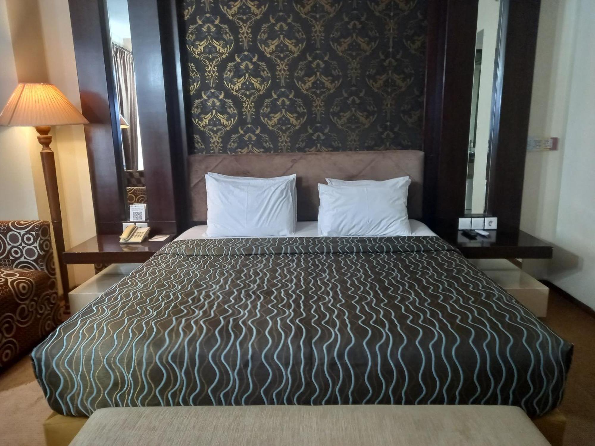 Hotel Dafam Pekalongan Eksteriør bilde