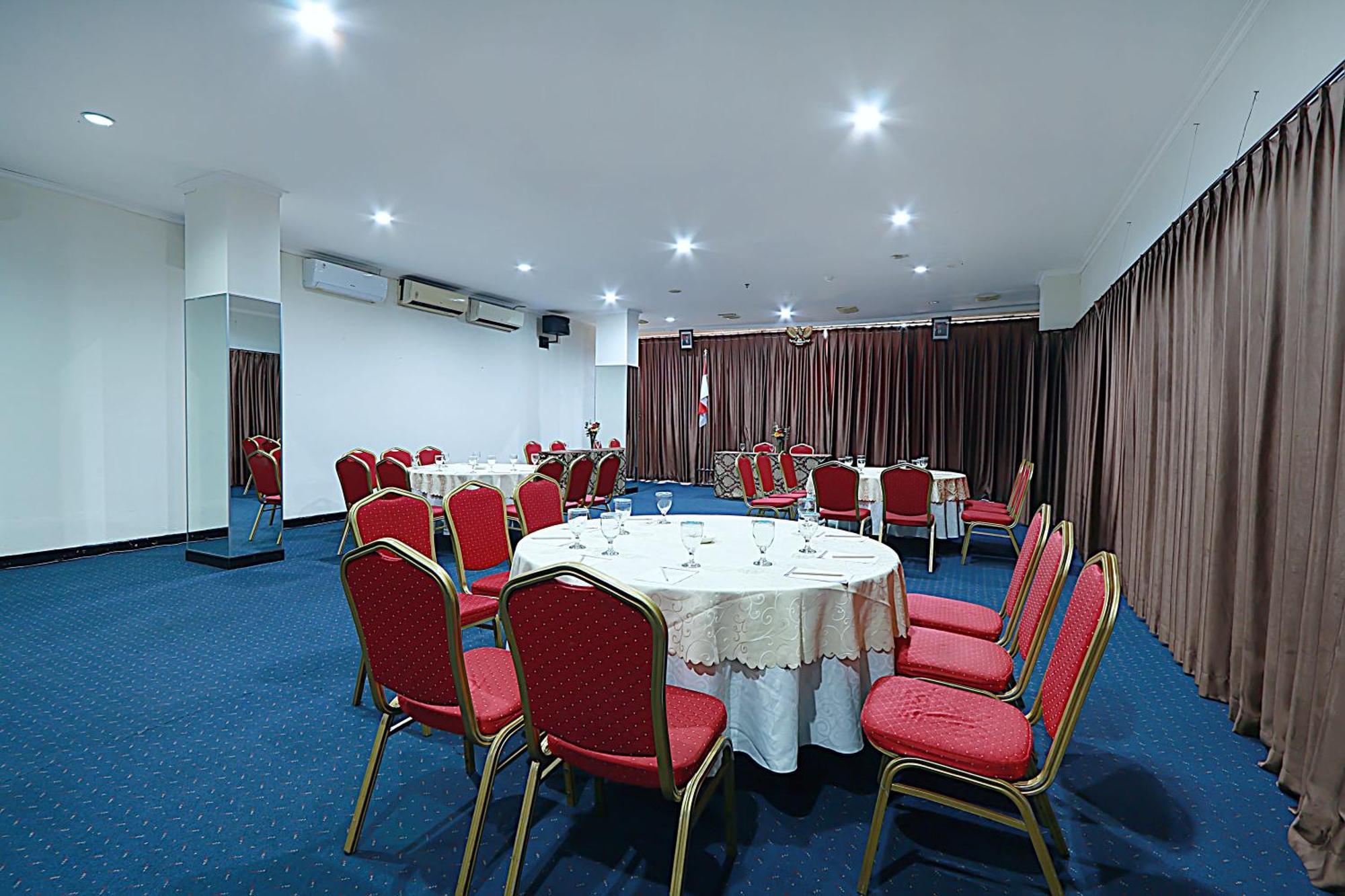 Hotel Dafam Pekalongan Eksteriør bilde