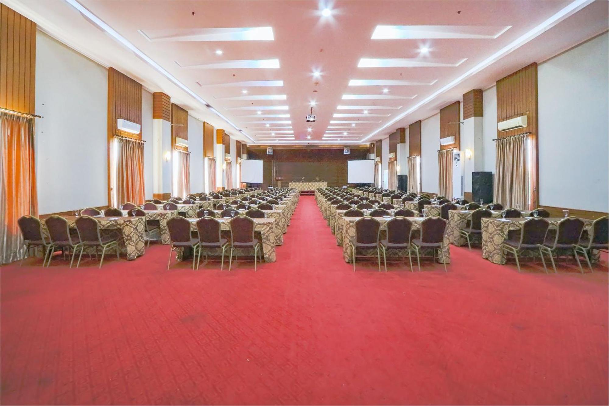 Hotel Dafam Pekalongan Eksteriør bilde